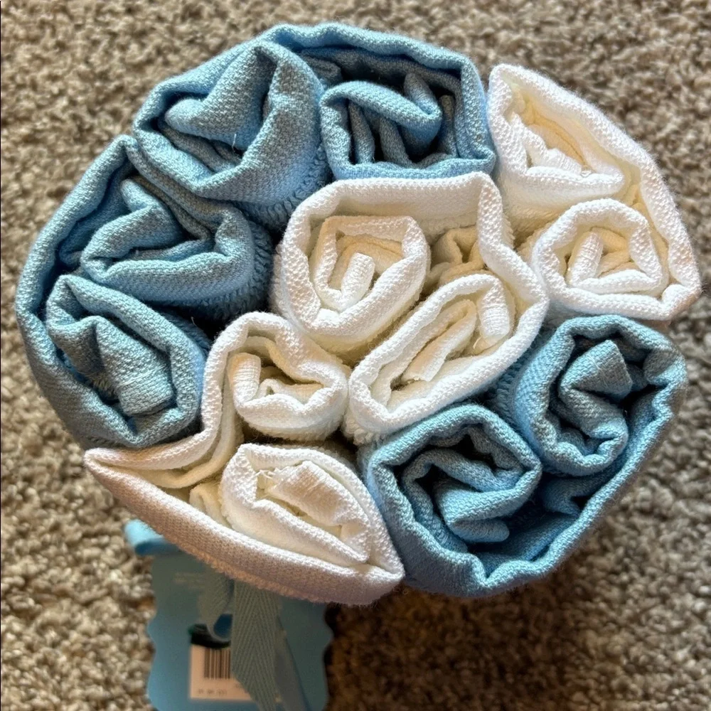 NWT Wash Cloth Set